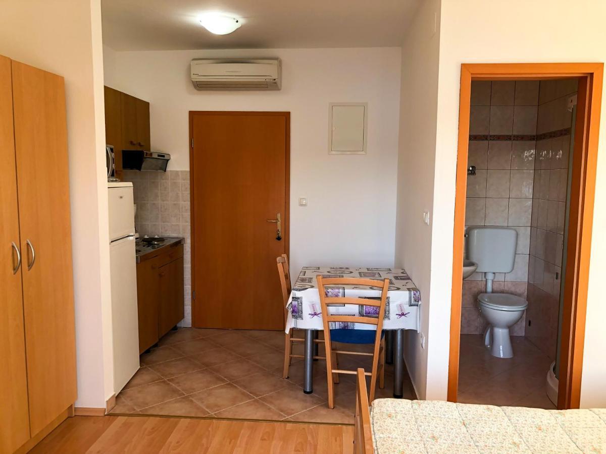 Apartments Palit Rab Bagian luar foto